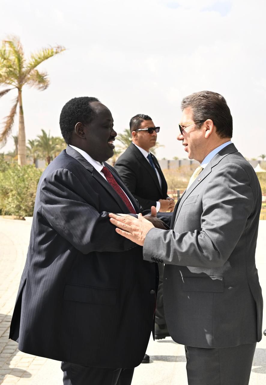 رئيس المخابرات العامة الوزير حسن رشاد يلتقي وفدا رفيع المستوى من دولة جنوب