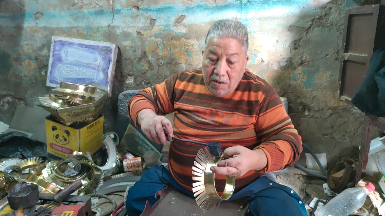 مراحل صناعة الفوانيس  