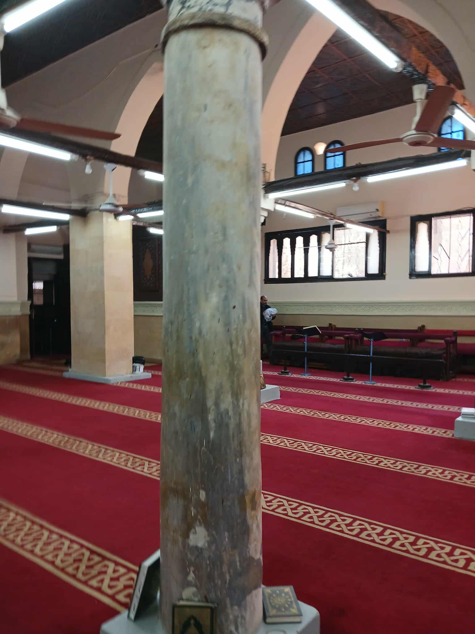 العامود الذى استراحت بجواره السيدة زينب