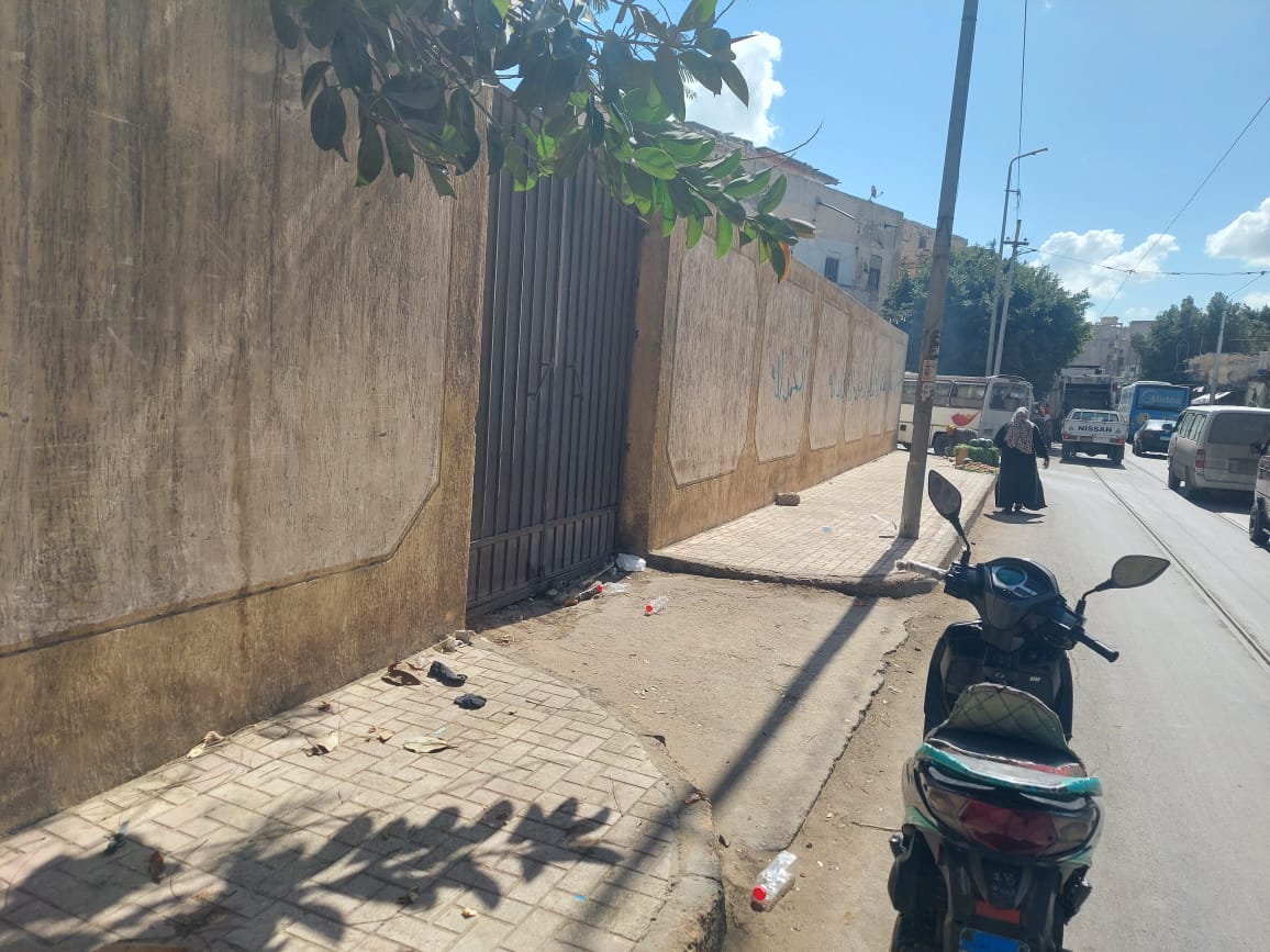 رفع الاشغالات من أمام صهريج الباب الأخضر في الإسكندرية