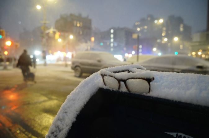 صور لعاصفة ثلجية هائلة تضرب شمال شرق الولايات المتحدة (1)