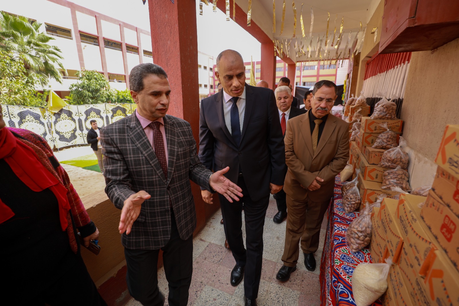 تنوع السلع المتوفرة تنوع السلع المتوفرة