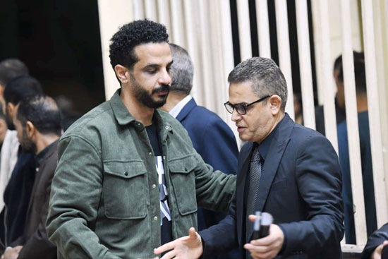 الكاتب الصحفى هانى عزب يقدم واجب العزاء