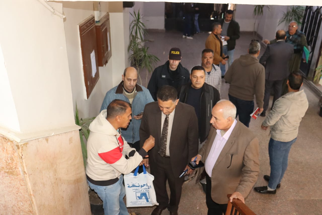 محافظ القليوبية يتفقد ديوان مدينة طوخ