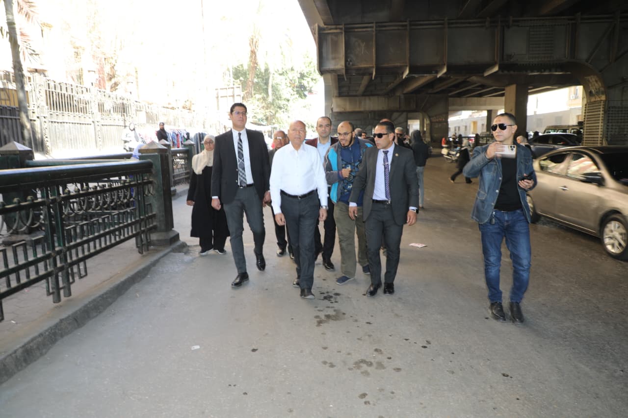 محافظ القاهرة يقود جولة مفاجئة لإزالة إشغالات شارع الجلاء محافظ القاهرة يقود جولة مفاجئة لإزالة إشغالات شارع الجلاء