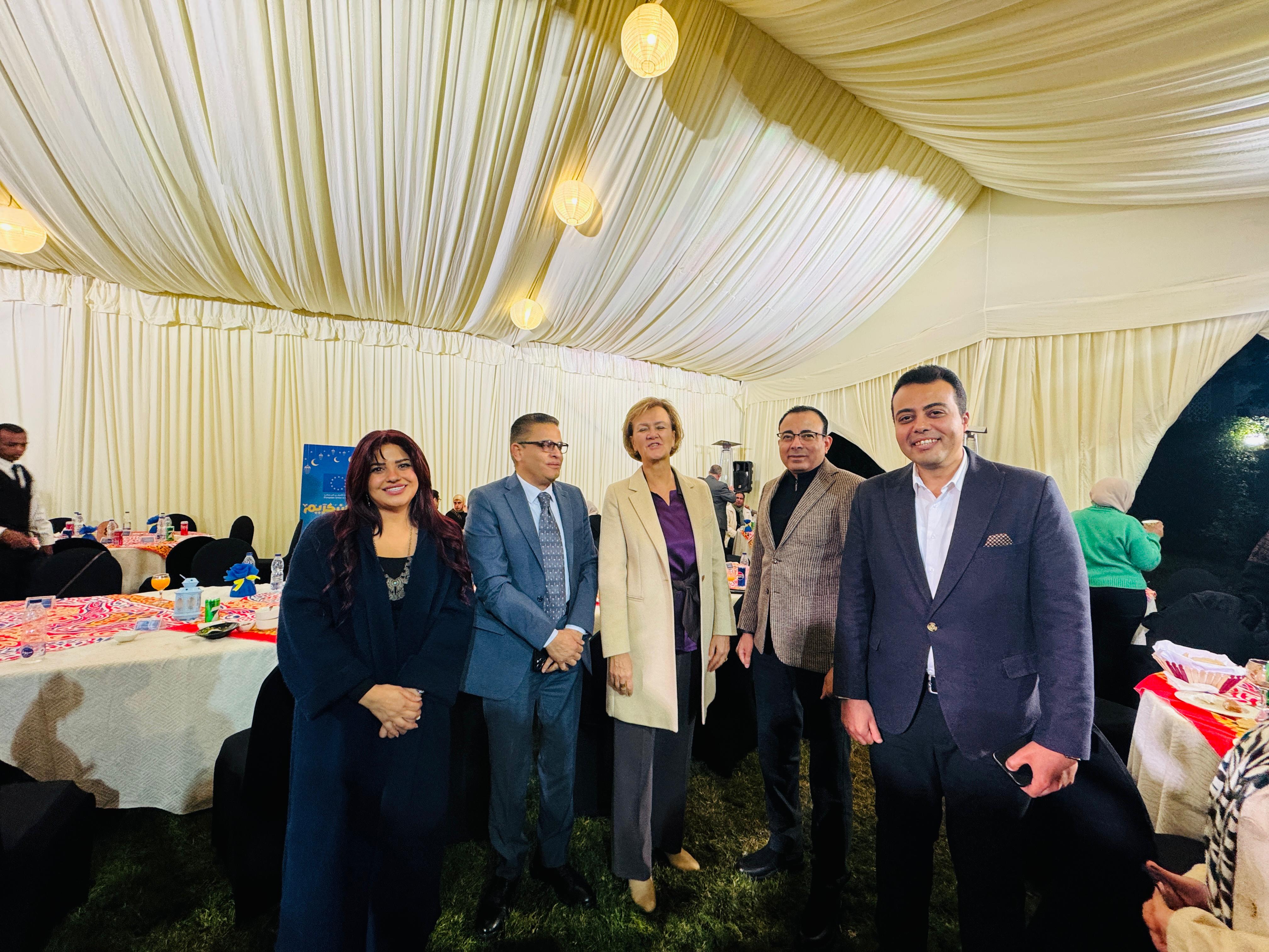 سفيرة الاتحاد الأوروبي بالقاهرة ورئيس تحرير اليوم السابع والزميل محمد السيد والزميلة هناء أبو العز