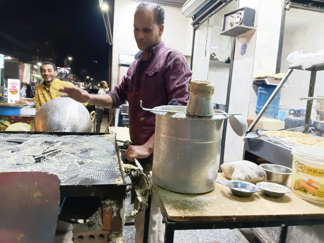 صناعة الكنافة البلدي في أسوان (11)