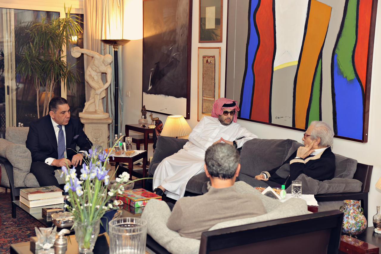 تركي آل الشيخ في زيارة خاصة لفاروق حسني بالقاهرة (2)