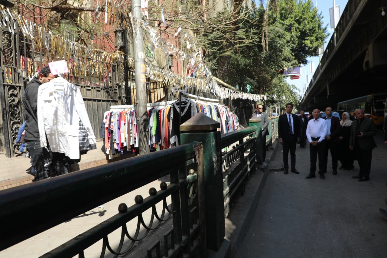 محافظ القاهرة يقود جولة مفاجئة لإزالة إشغالات شارع الجلاء محافظ القاهرة يقود جولة مفاجئة لإزالة إشغالات شارع الجلاء