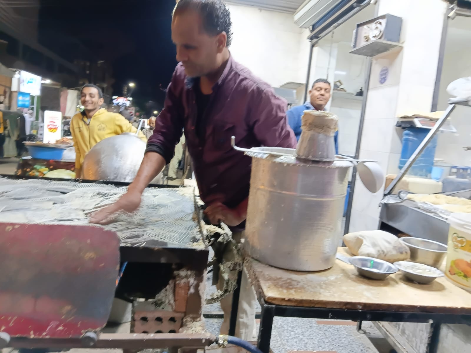 صناعة الكنافة البلدي في أسوان (13)