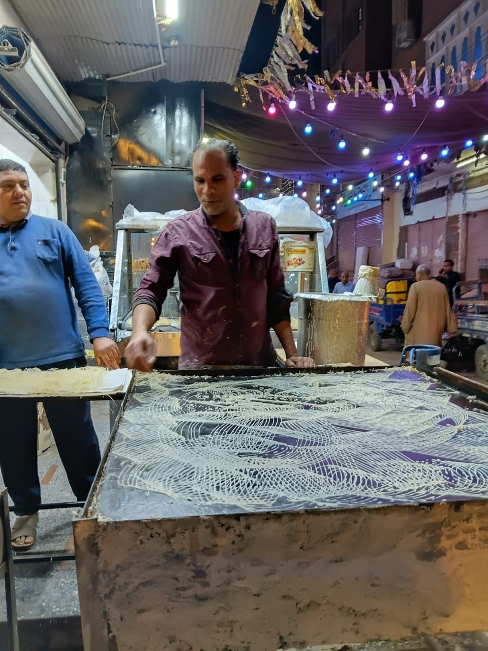 صناعة الكنافة البلدي في أسوان (4)