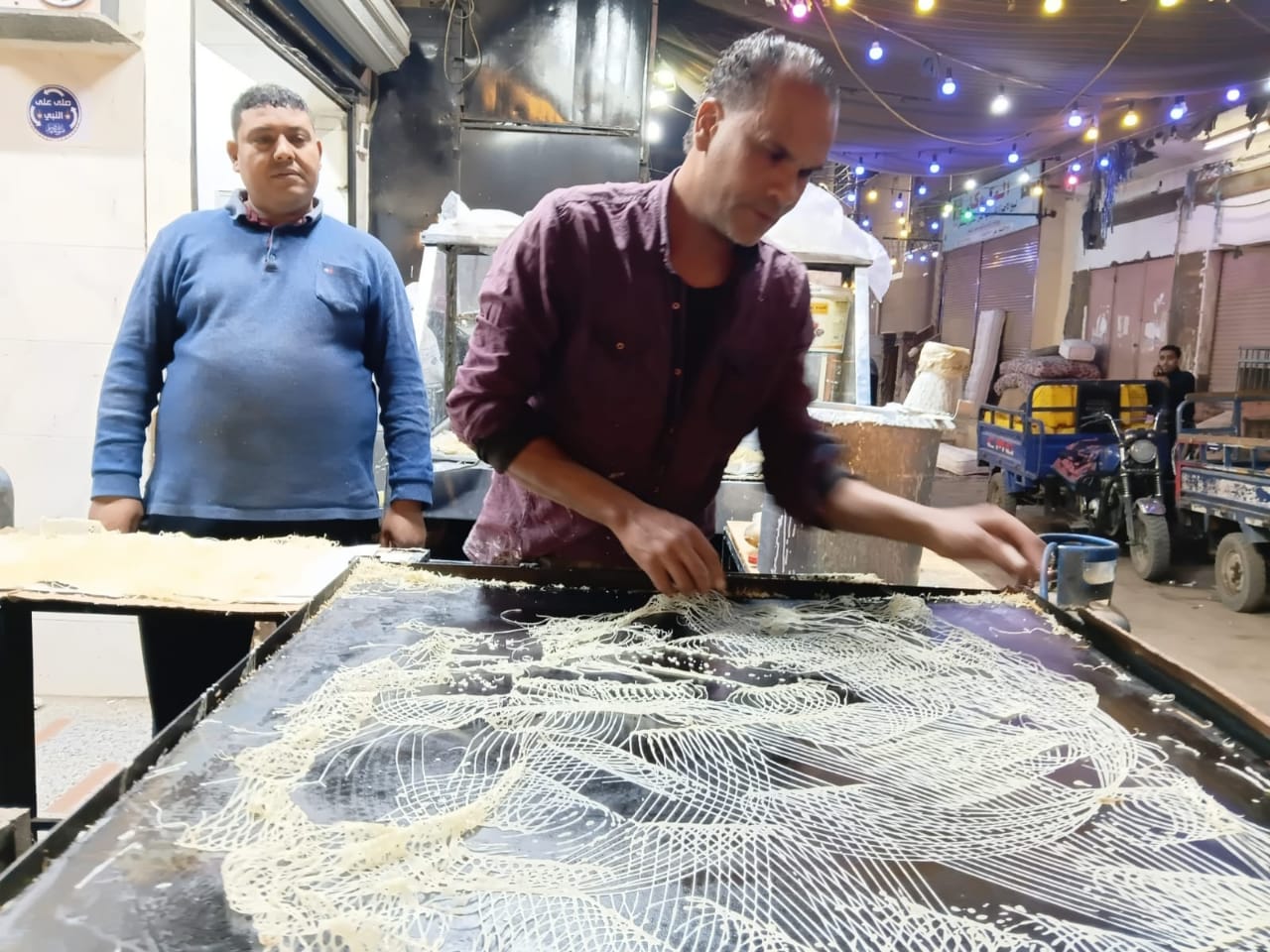 صناعة الكنافة البلدي في أسوان (10)