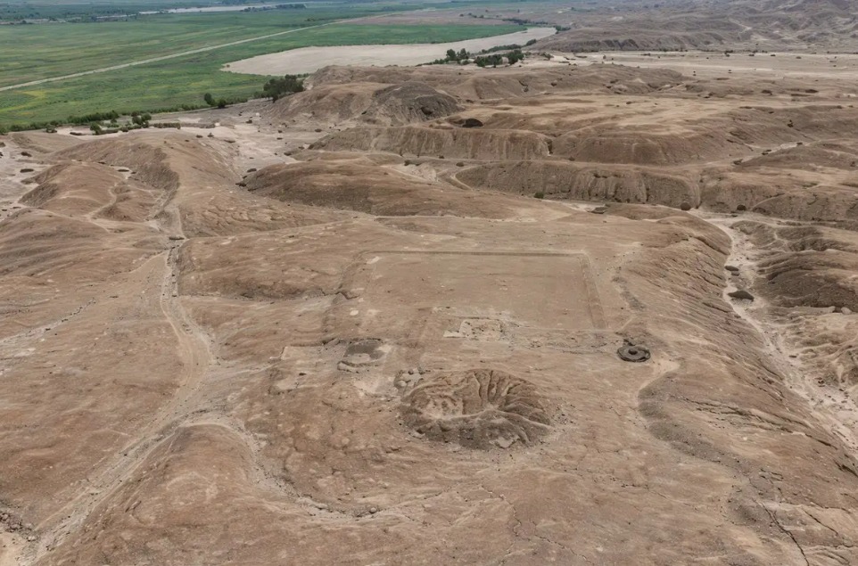 العثور على نقش ومعبد من حضارة تشيمو يكشف خطط الزراعة والطقوس اليومية