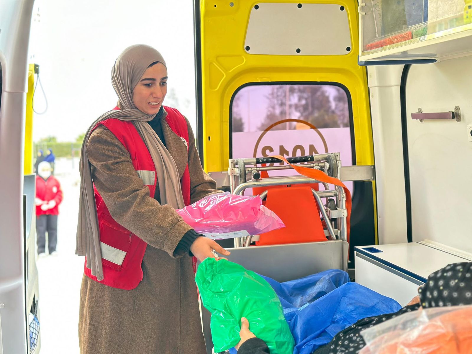 مد غزة بـ 5600 طن مساعدات وملابس شتوية ضمن قافلة زاد العزة مد غزة بـ 5600 طن مساعدات وملابس شتوية ضمن قافلة زاد العزة