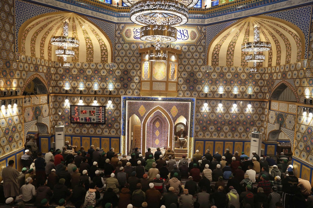 المسلمون يحيون تقاليد رمضان في سريناغار (7)