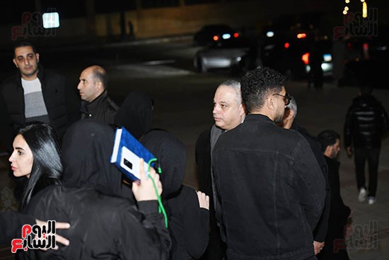 تامر عبد المنعم فى عزاء شقيق زينة