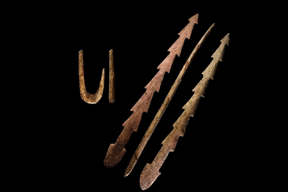 معدات صيد من عصور ما قبل التاريخ