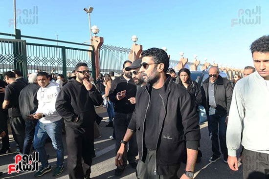 جنازة والد الفنانة مى عمر