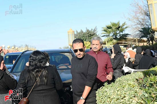 نجوم الفن فى جنازة والد مى عمر نجوم الفن فى جنازة والد مى عمر