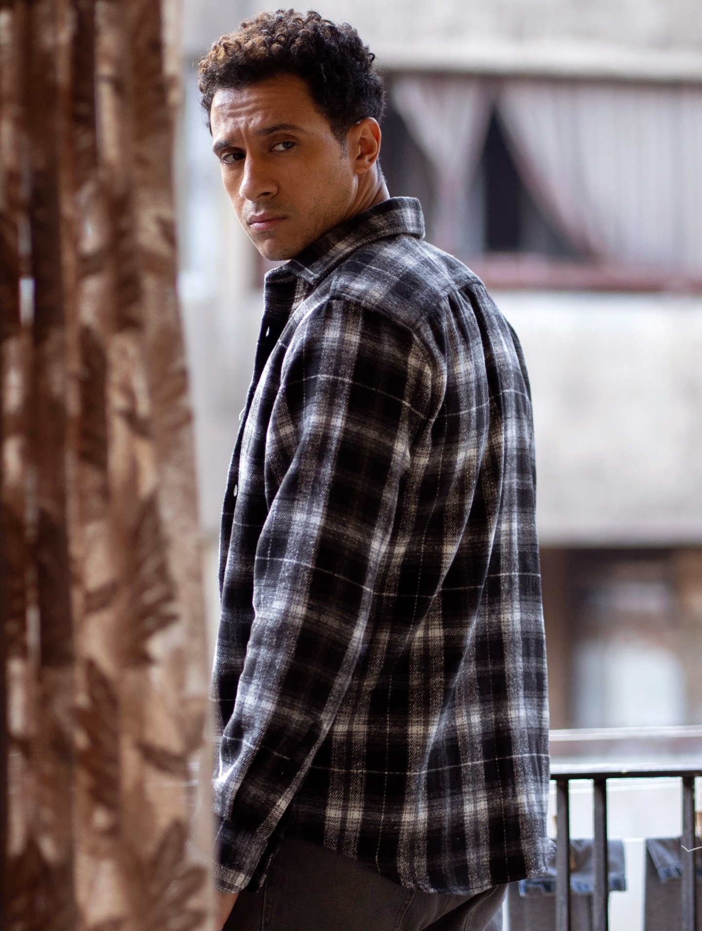 الفنان عصام عمر