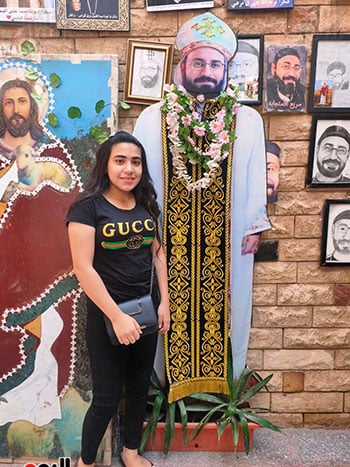 ميرنا-داخل-الكنيسة ميرنا-داخل-الكنيسة