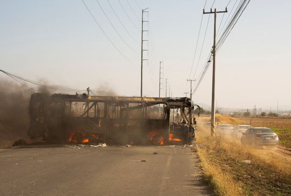 المكسيك على صفيح ساخن.. حكر وفر وحرب شوارع بعد مقتل زعيم عصابة المخدرات إل مينشو (10)