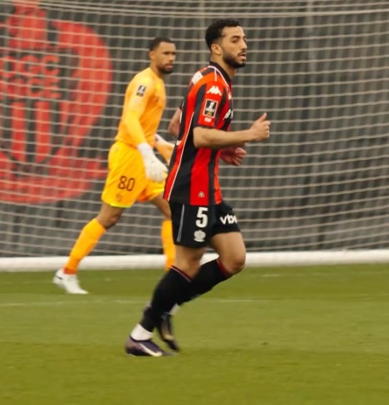 محمد عبد المنعم يعود للمشاركة مع نيس (3)