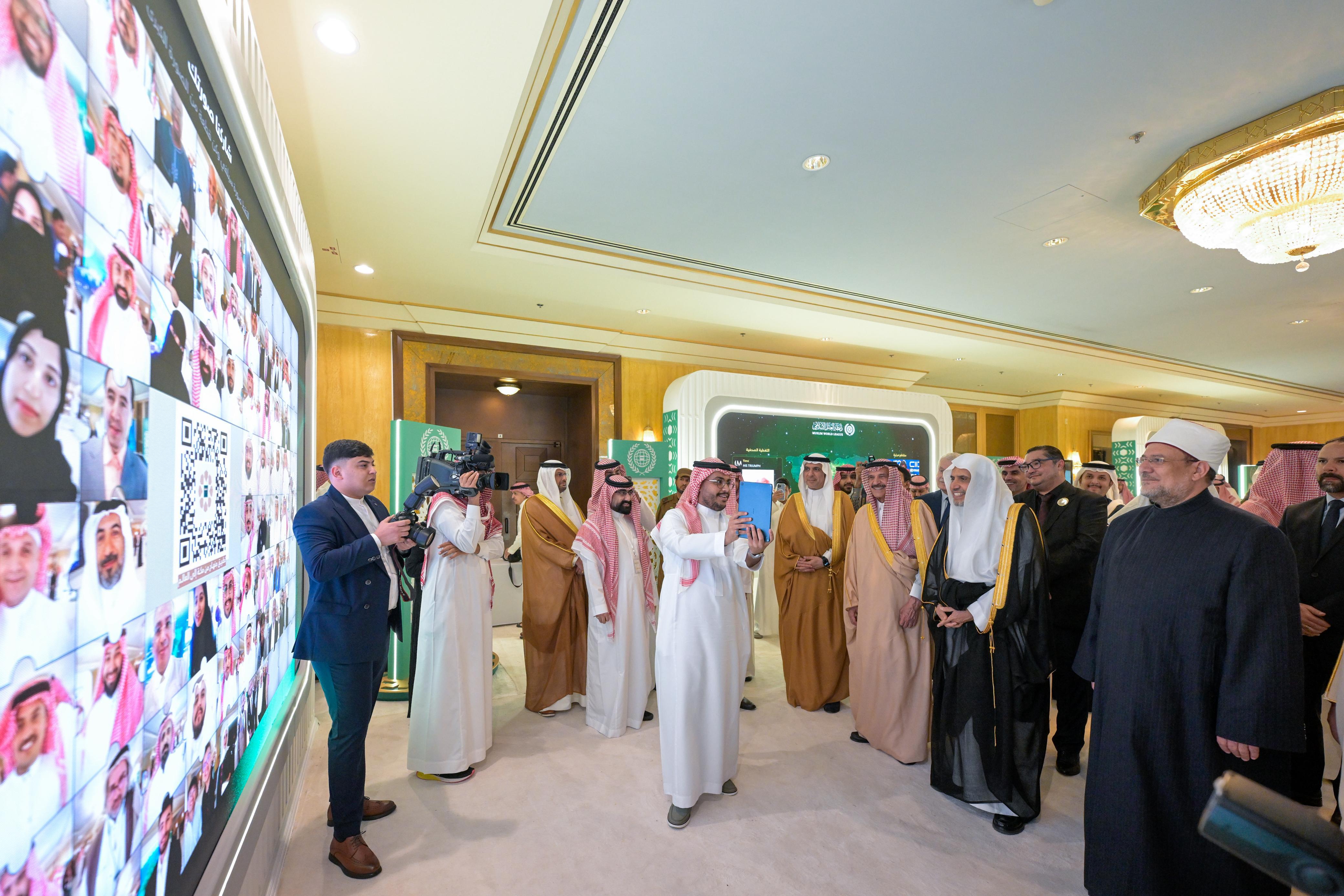 جانب من الزيارة