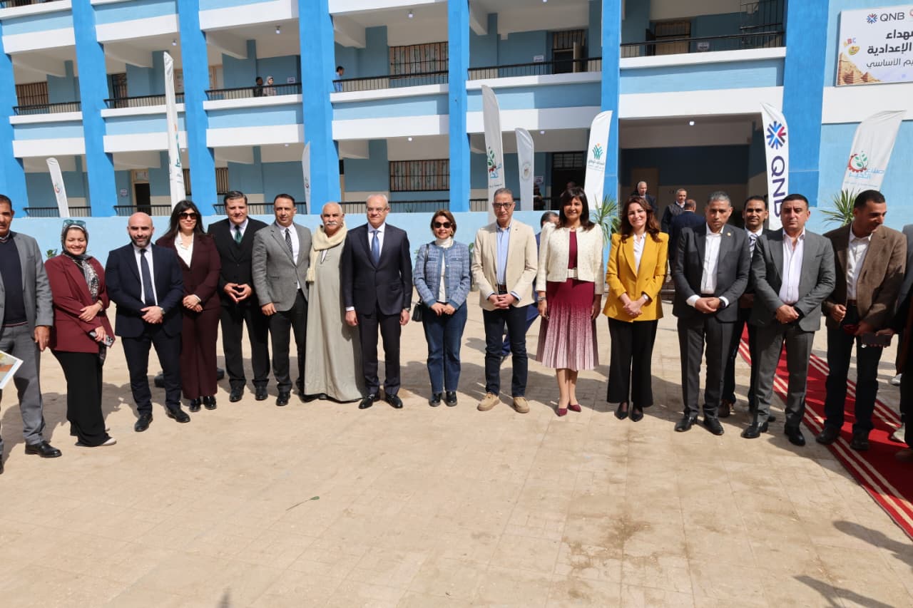 محافظ الجيزة يفتتح مبنى الإعدادي بمدرسة شهداء نزلة الشوبك الإعدادية (1)