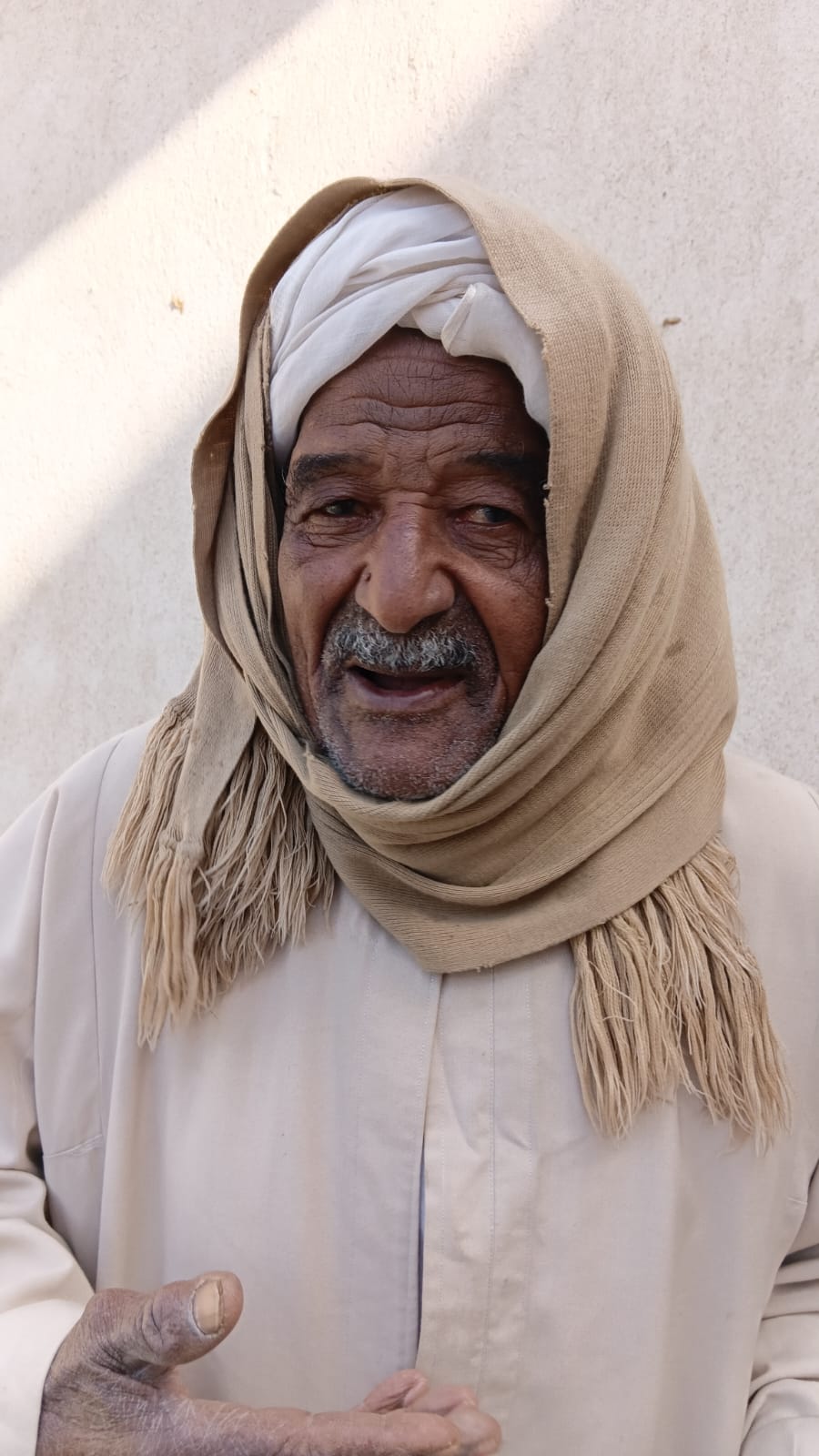 احد اهالي قرية البحيرة بادفو..