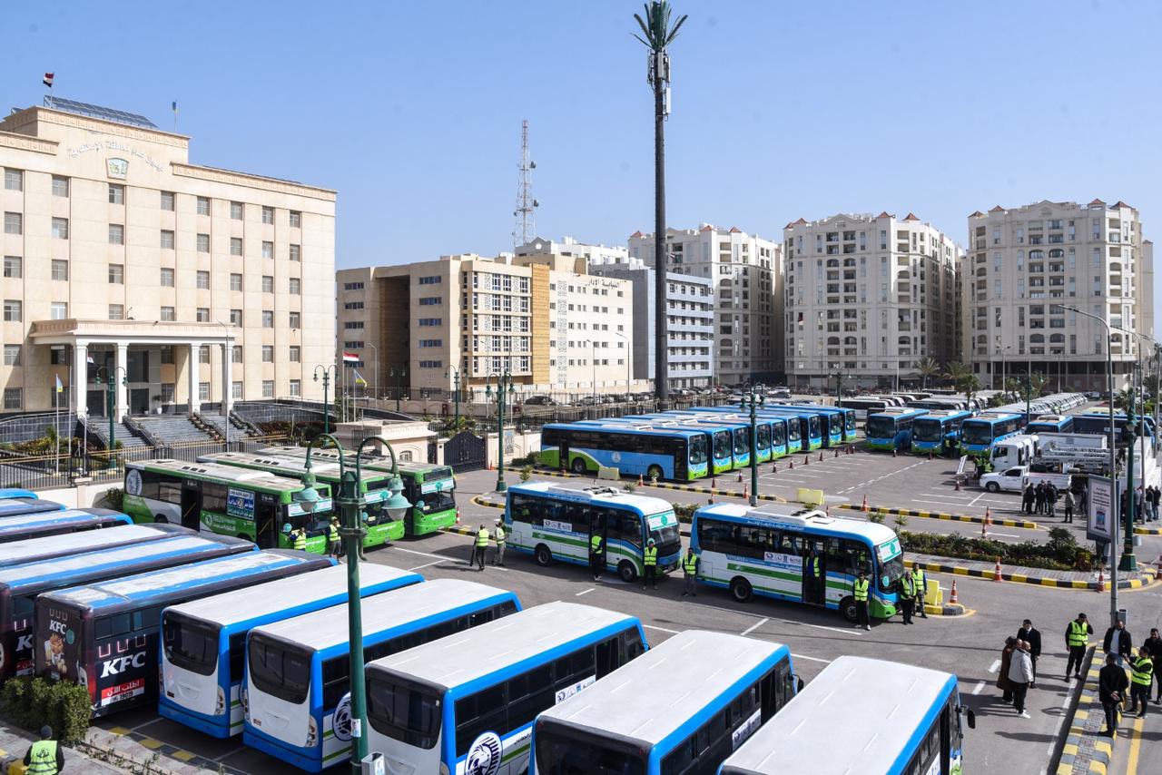 سيارات النقل البديل على3مسارات