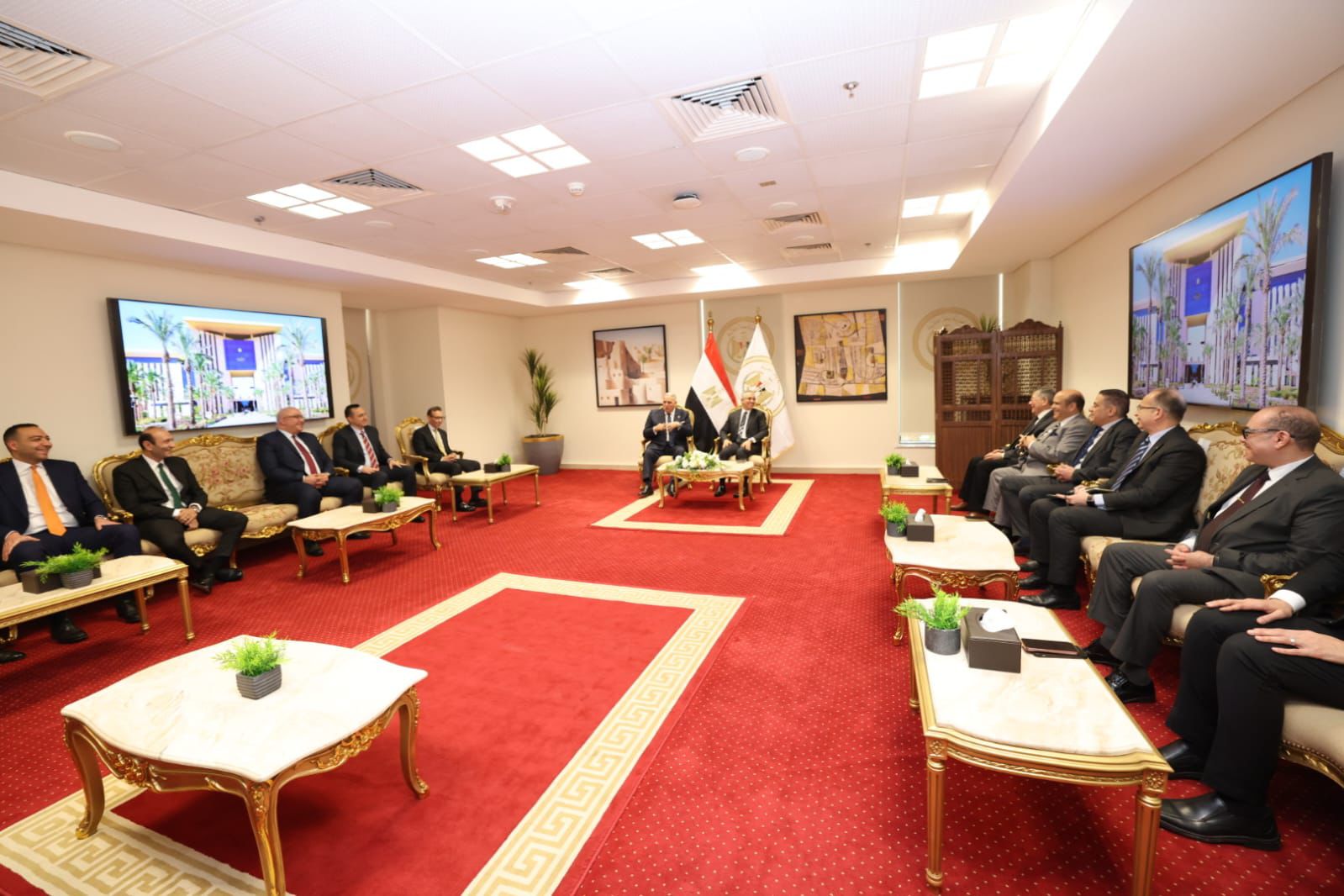 لقاء وزير العدل باعضاء مجلس ادارة نادى القضاة