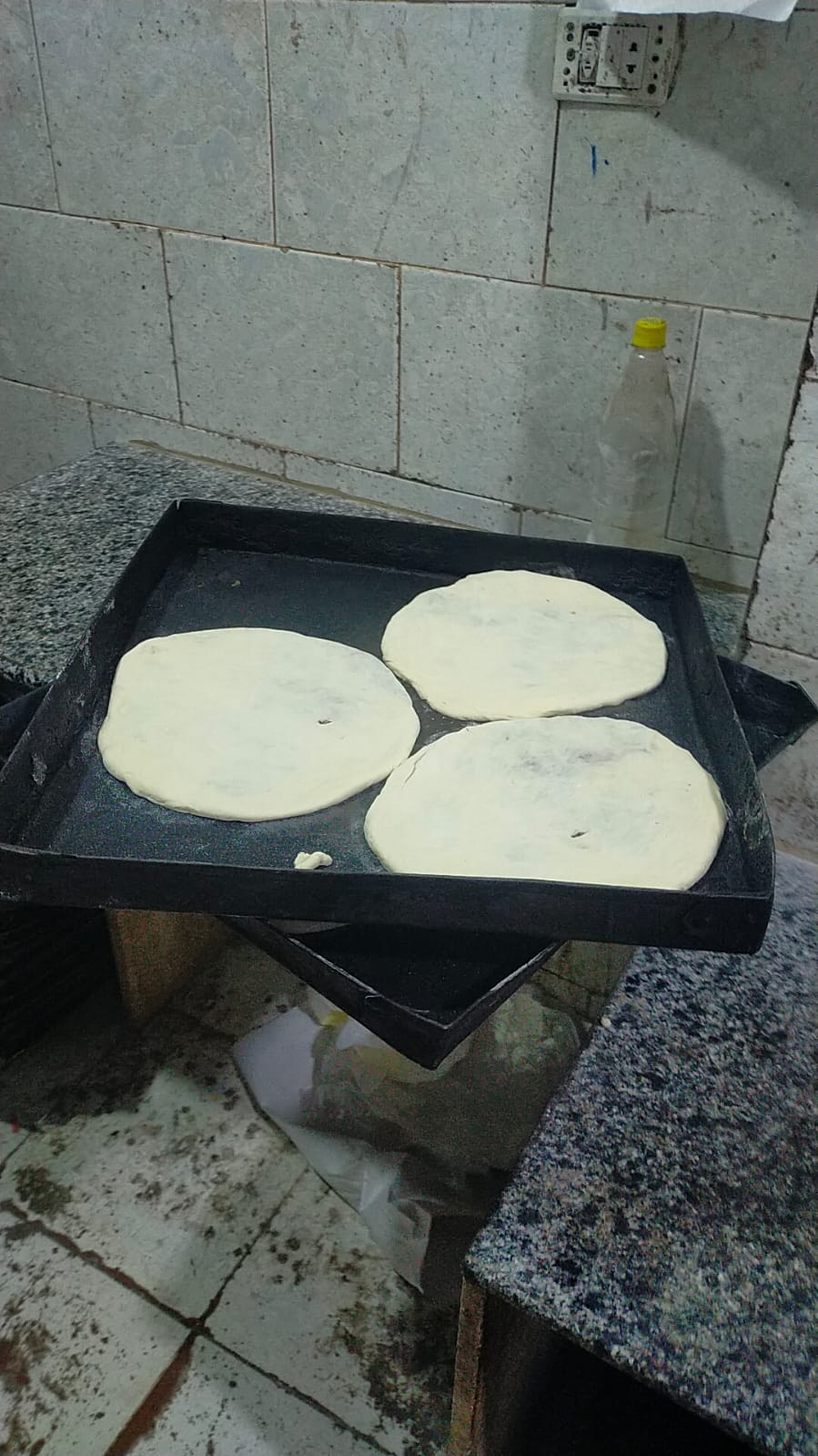 طريقة عمل العيش باللحمة (2)