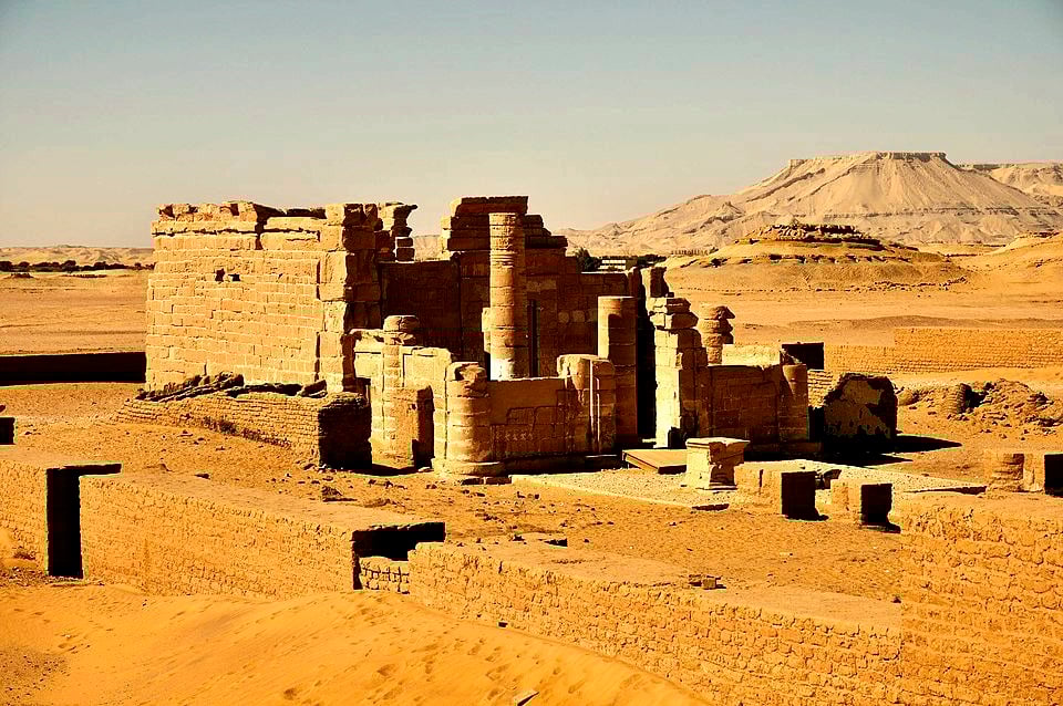 معبد دير الحجر بالوادى الجديد