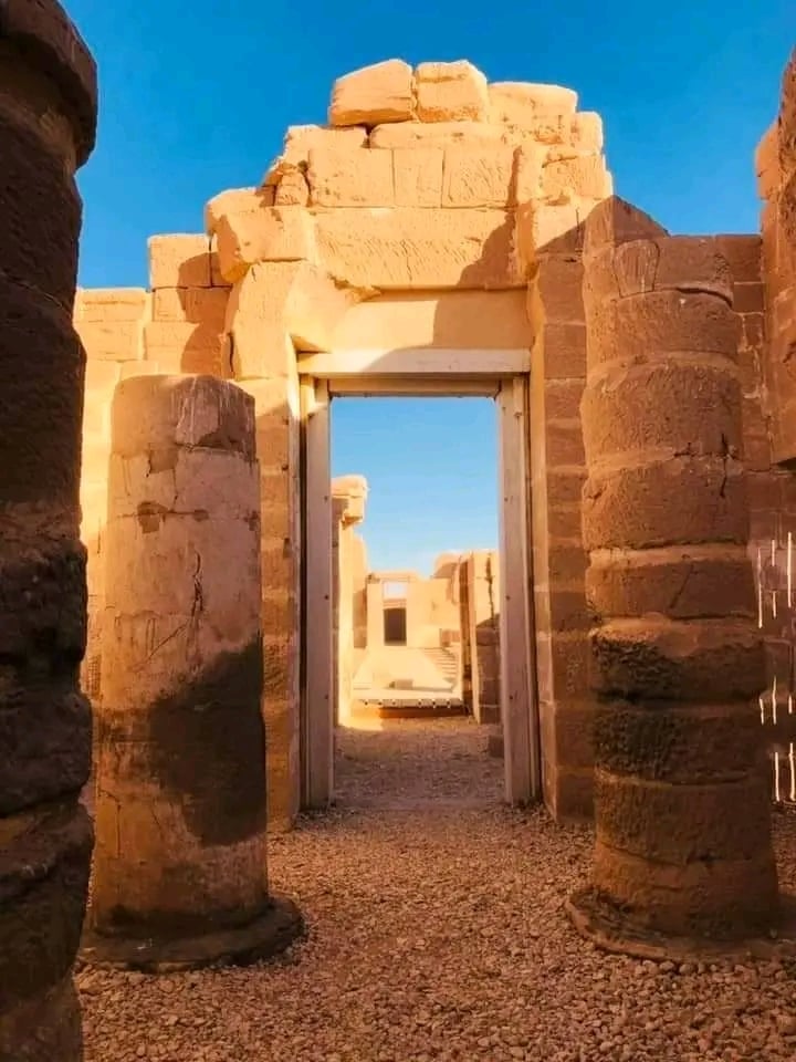 مدخل معبد دير الحجر 