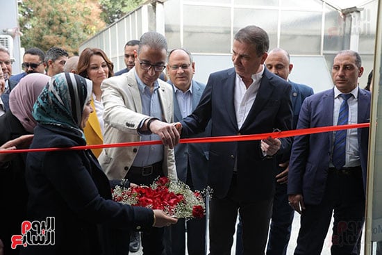 خلال الافتتاح