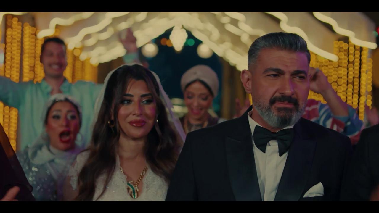 الفنانة ايتن عامر وياسر جلال فى مسلسل كلهم بيحبوا مودى