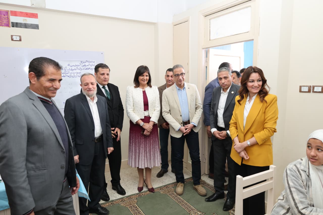 محافظ الجيزة يفتتح مبنى الإعدادي بمدرسة شهداء نزلة الشوبك الإعدادية (5)