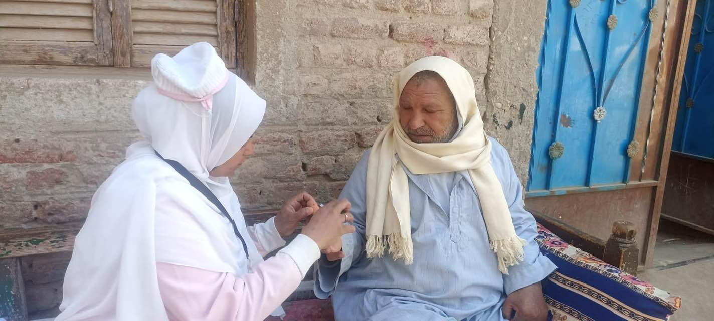 الرعاية الصحية بالأقصر تدعم كبار السن في رمضان عبر حملة رمضان بصحة لكل العيلة