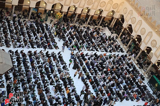 آلاف الصائمين فى حفل الإفطار