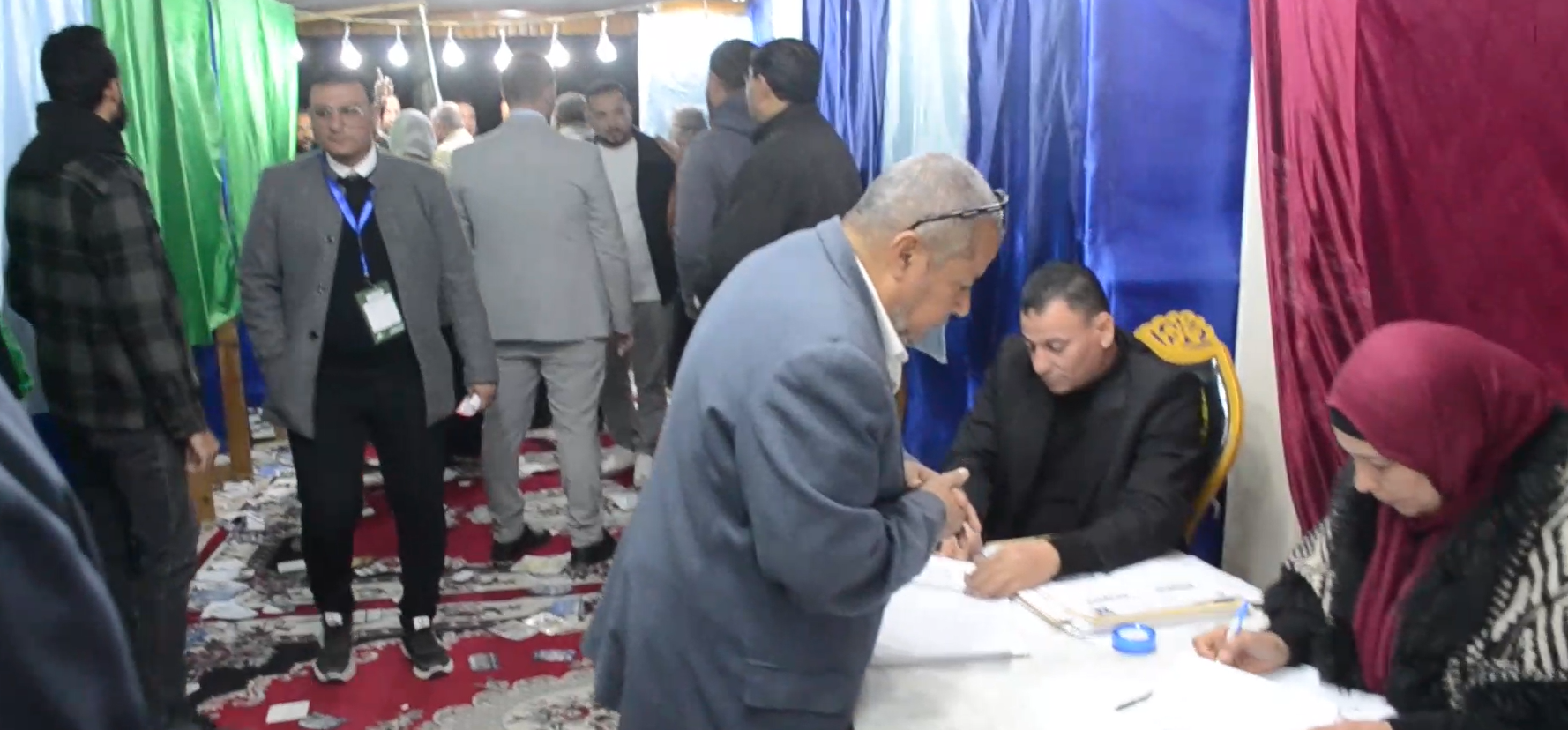 استمرار ادلاء المهندسين بأصواتهم 