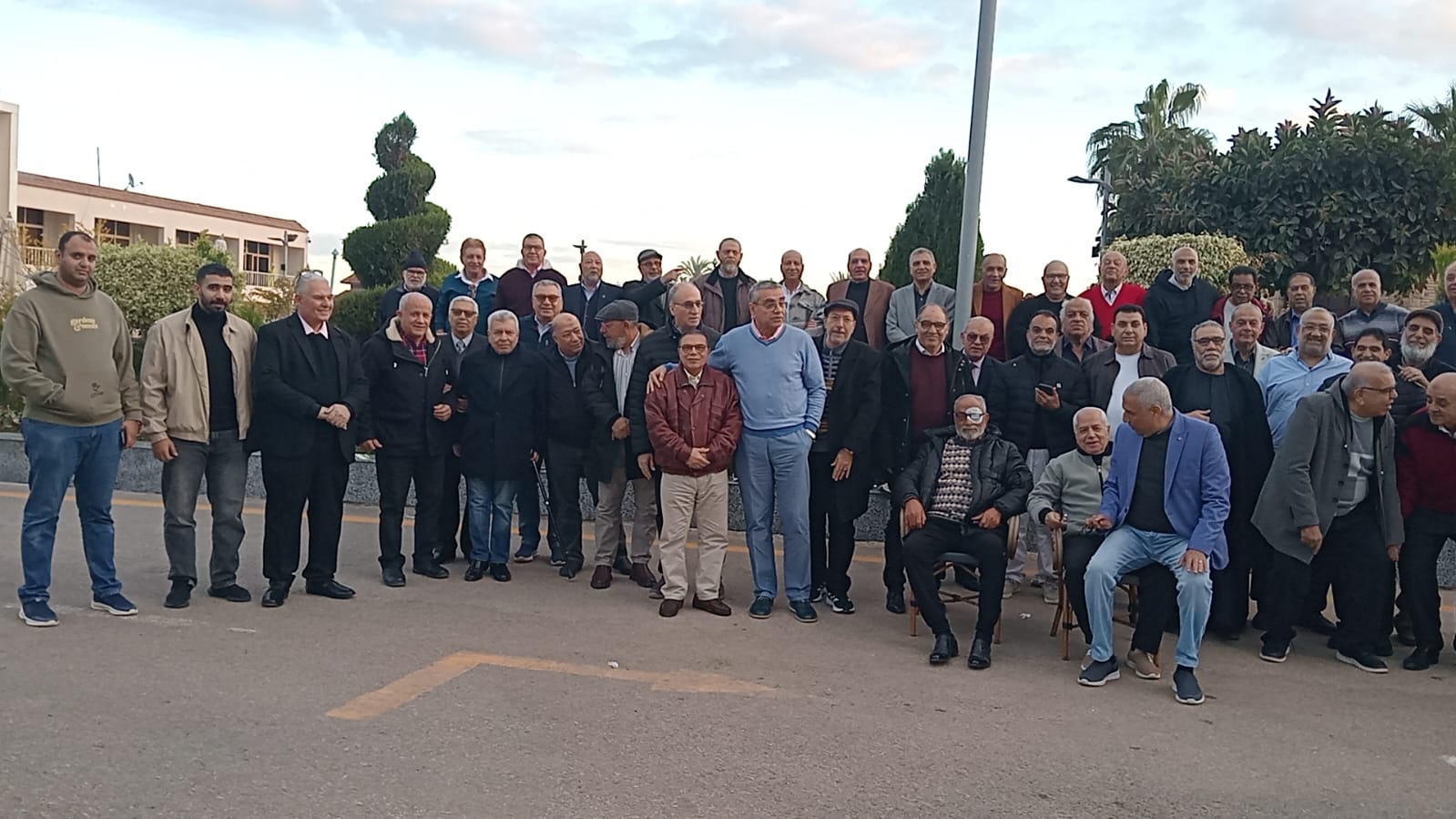 الدفعة في صورة تذكارية الدفعة في صورة تذكارية