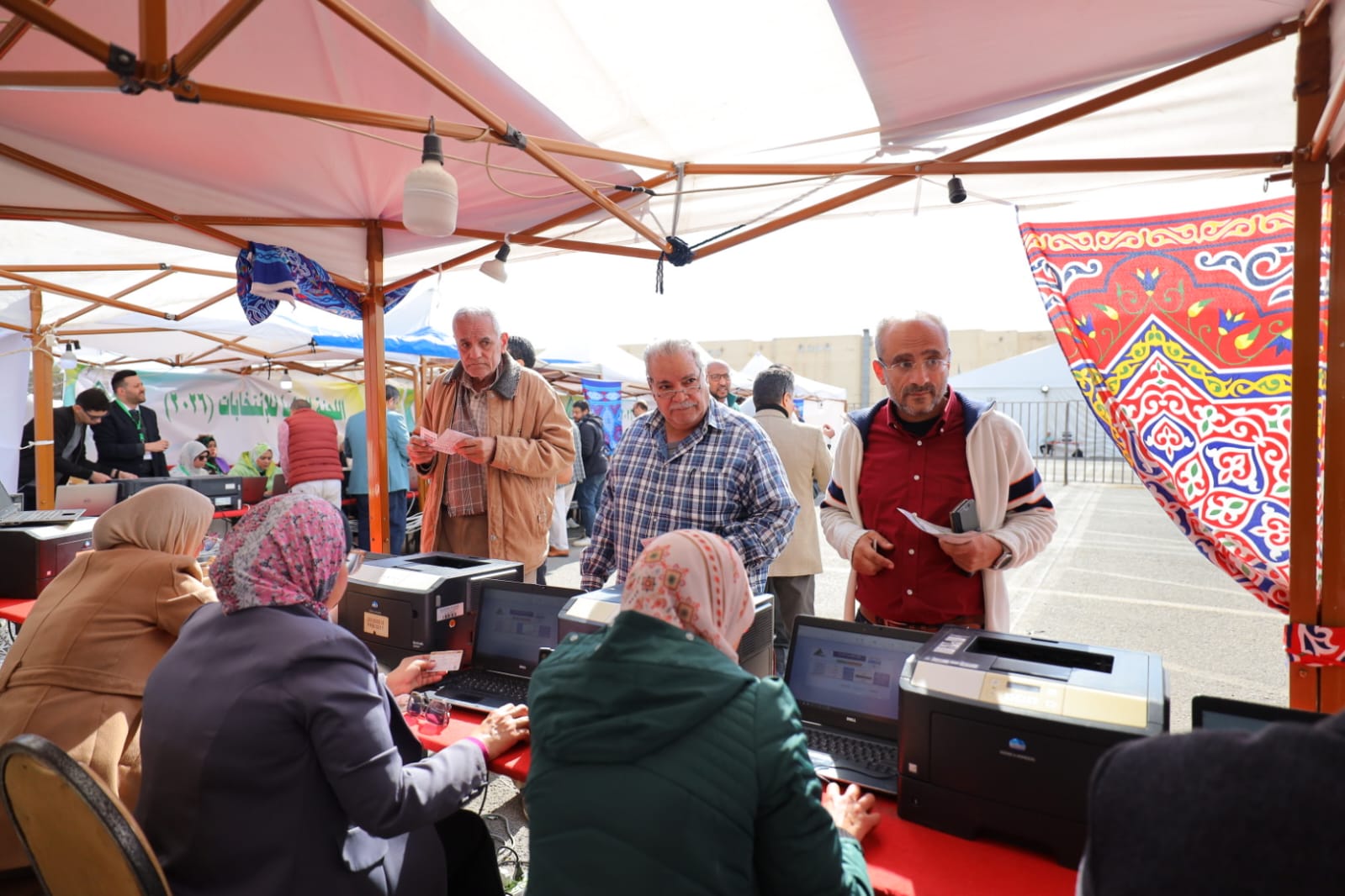 جانب من فتح باب التصويت