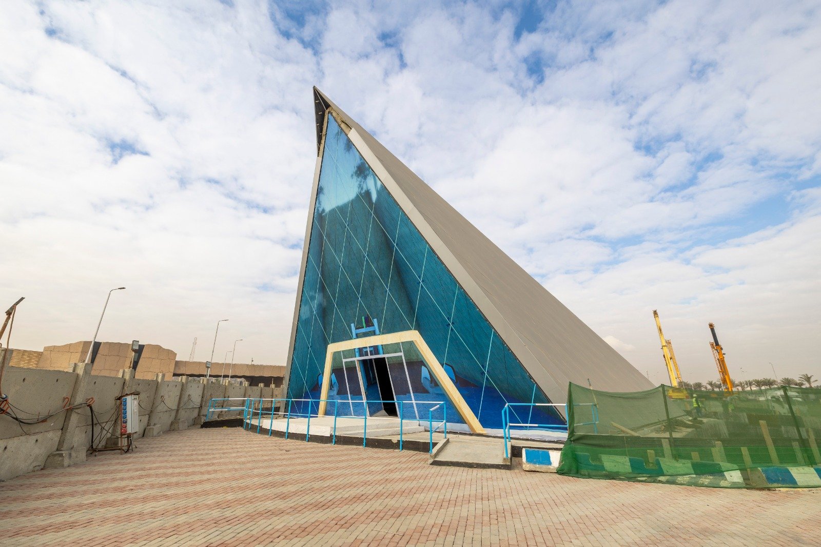 الخط الرابع للمترو (8)