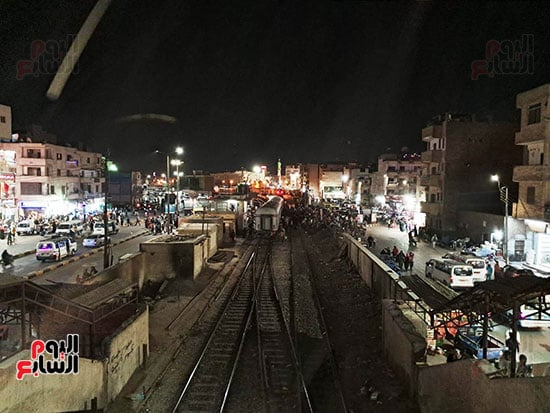 تسيير-حركة-القطارات-بصورة-طبيعية-في-الأقصر-بعد-خروج-عربتين-عن-القضبان-(2)