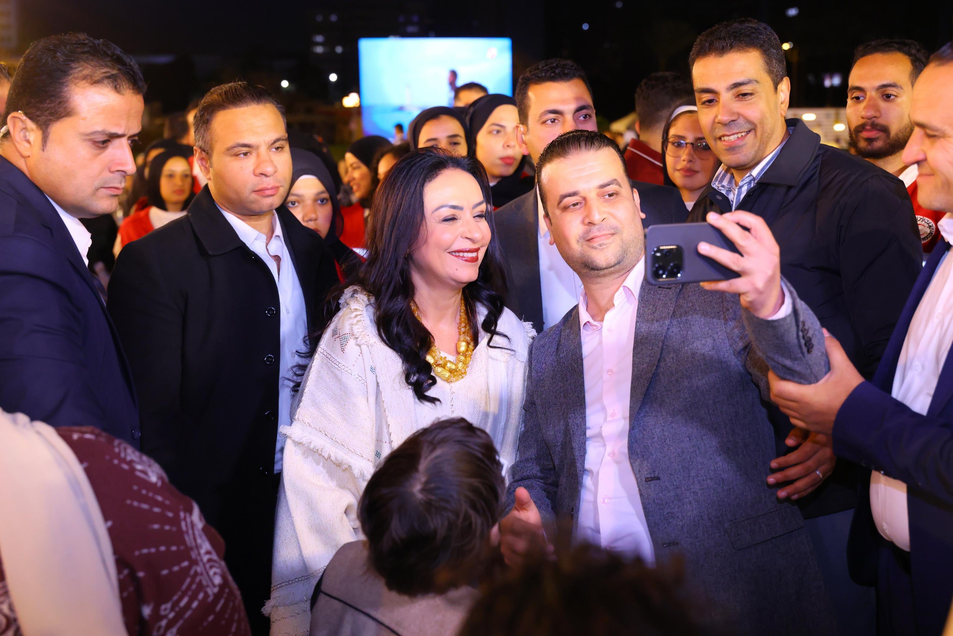 c727db48-700c-4414-afad-feffbdcacd24