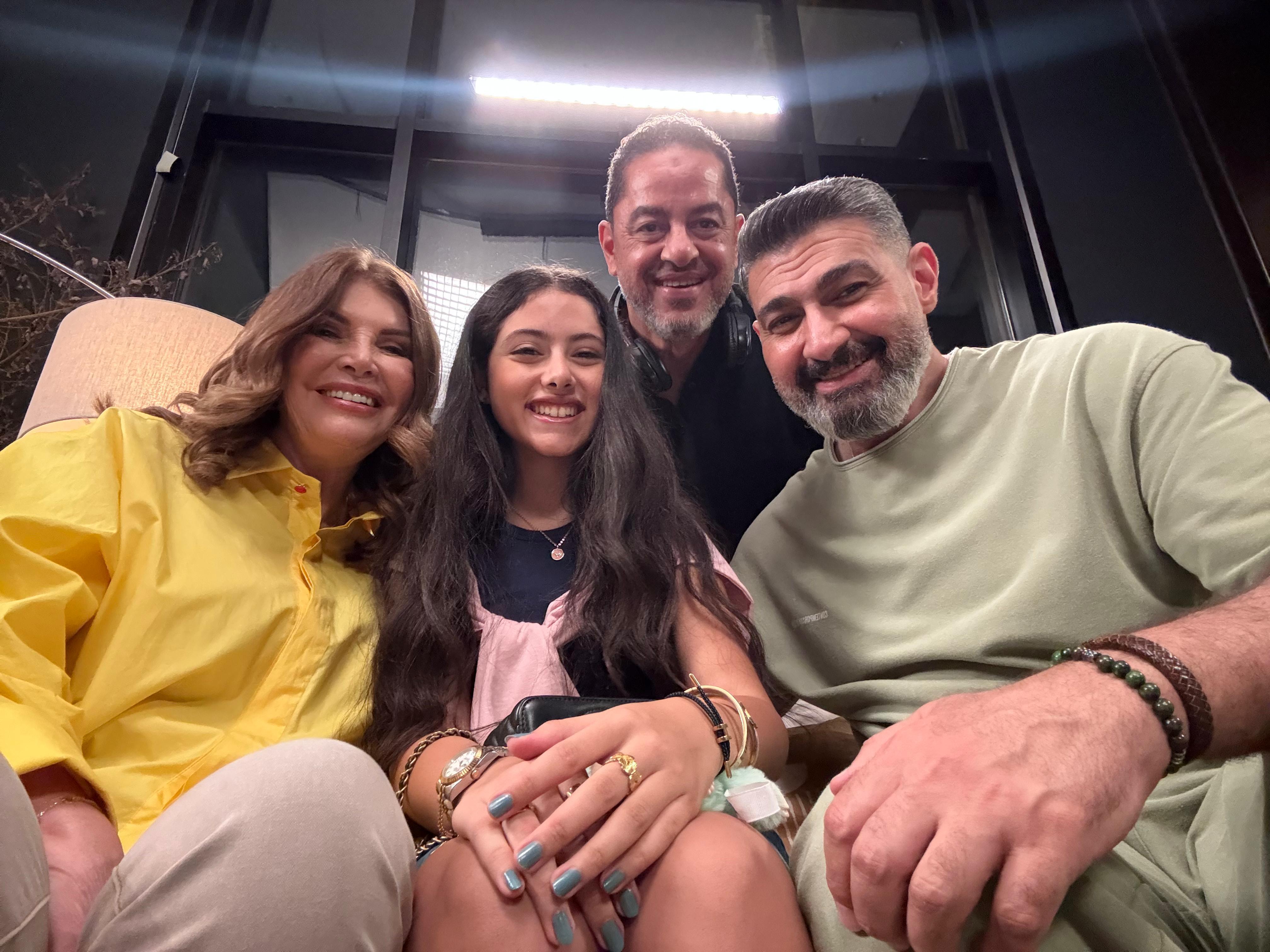 أيسل رمزي (1)