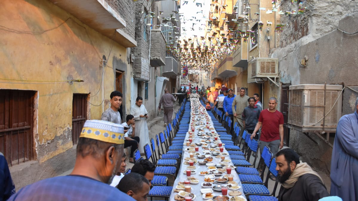 تجهيز مائدة الإفطار