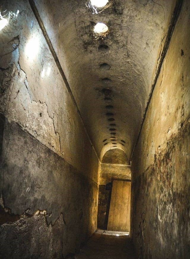 طرقة داخل الحمام طرقة داخل الحمام