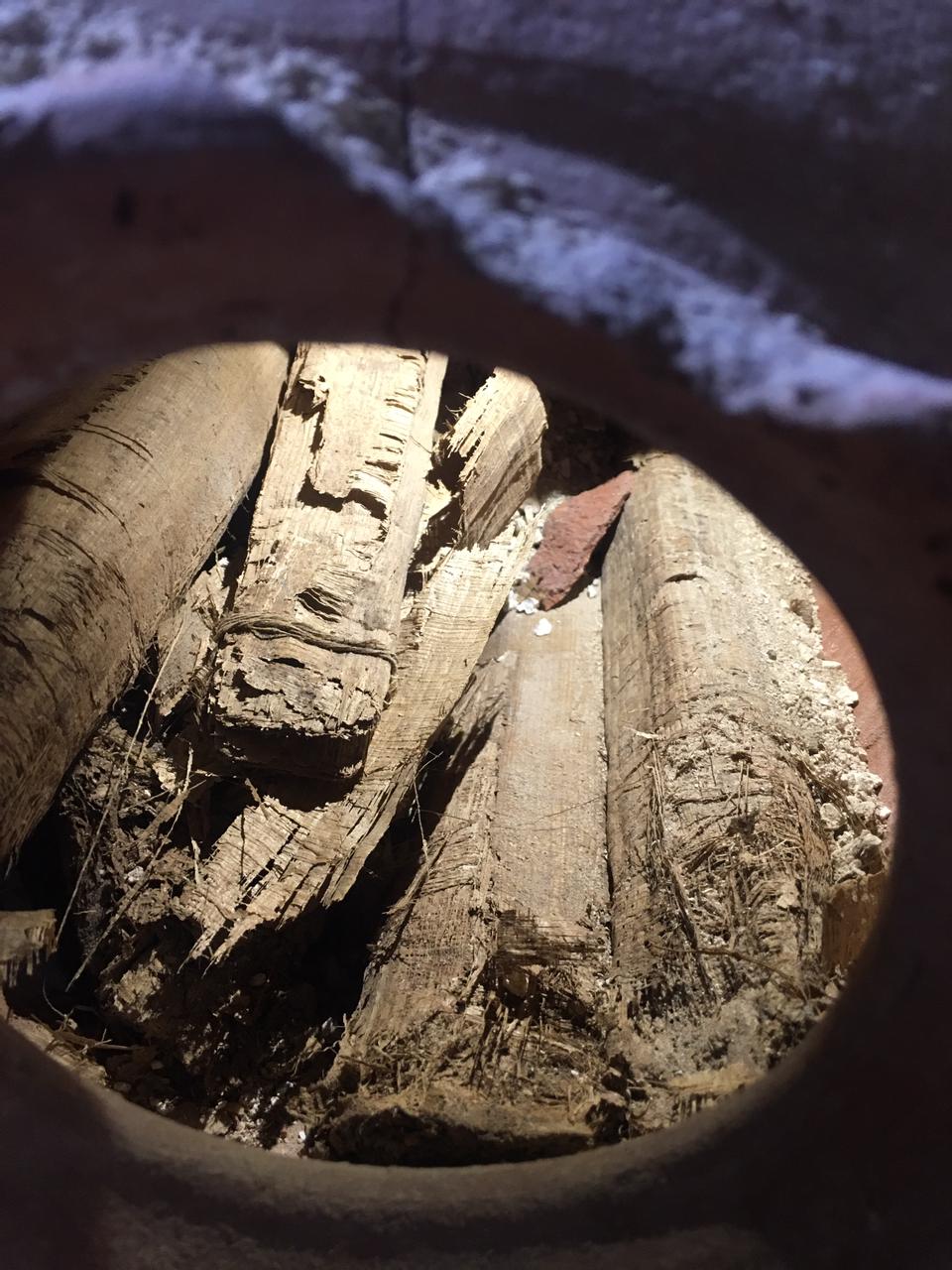 أمين الأعلى للآثار يؤكد على عمل البعثة لحل لغز الخبيئة ومعرفة هوية أصحابها